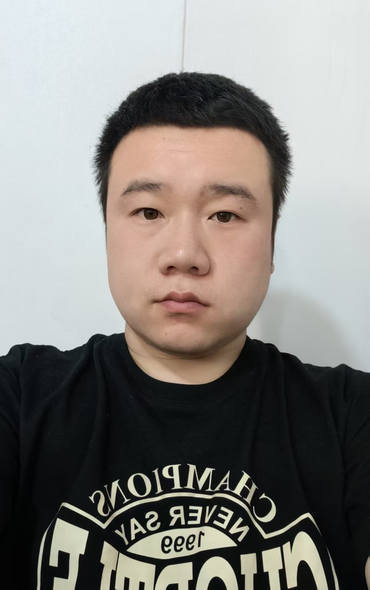 曲洪杰